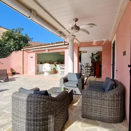 La Dolce 11 Sleeps Pool & Landscaped Garden Villa