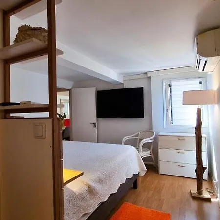 La Dolce 11 Sleeps Pool & Landscaped Garden Villa *